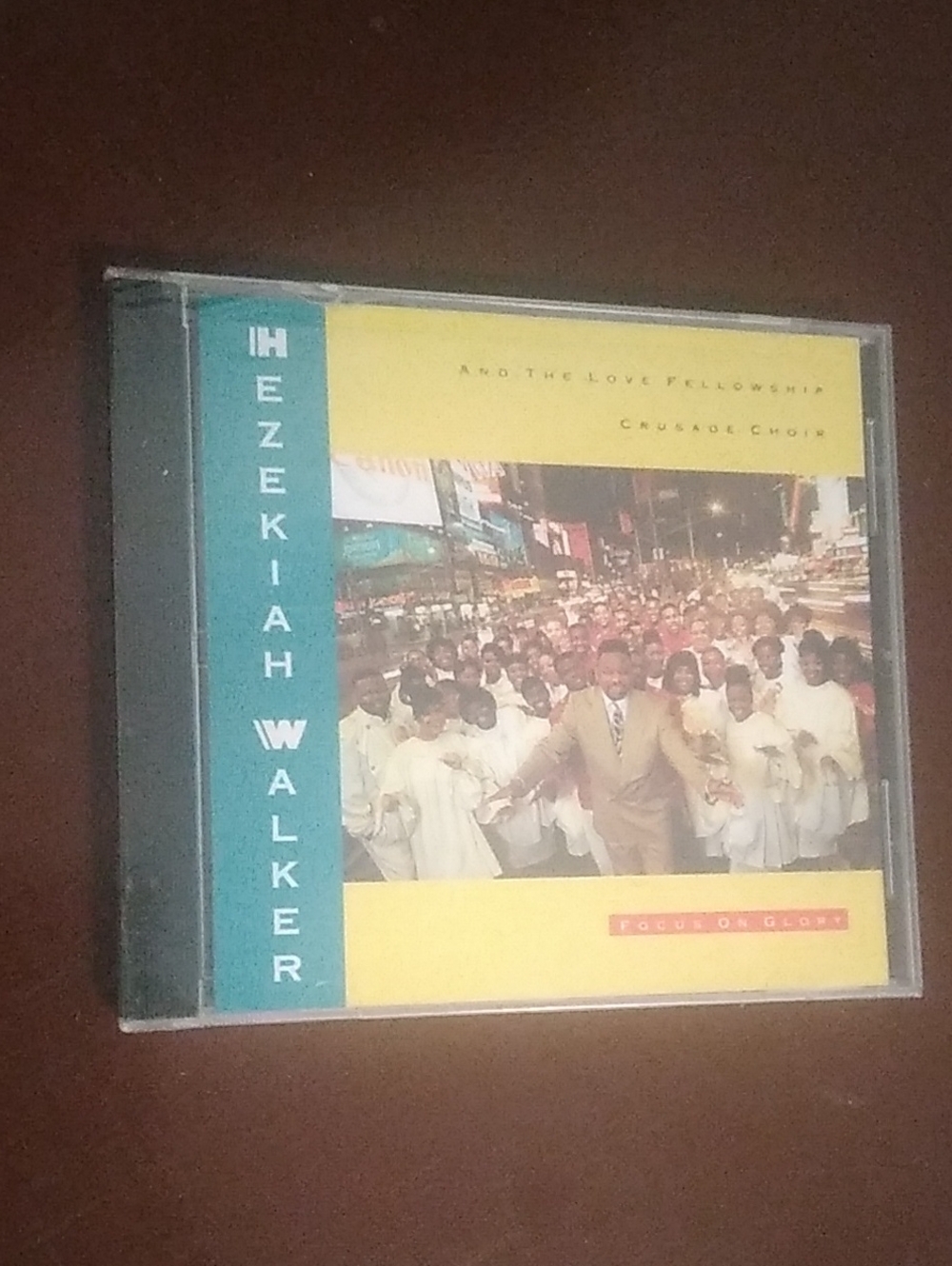 Hezekiah Walker Choir CD Focus On Glory — Yellow & Teal Cover